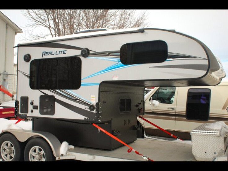 Thumbnail Photo undefined for 2021 Palomino Real-Lite